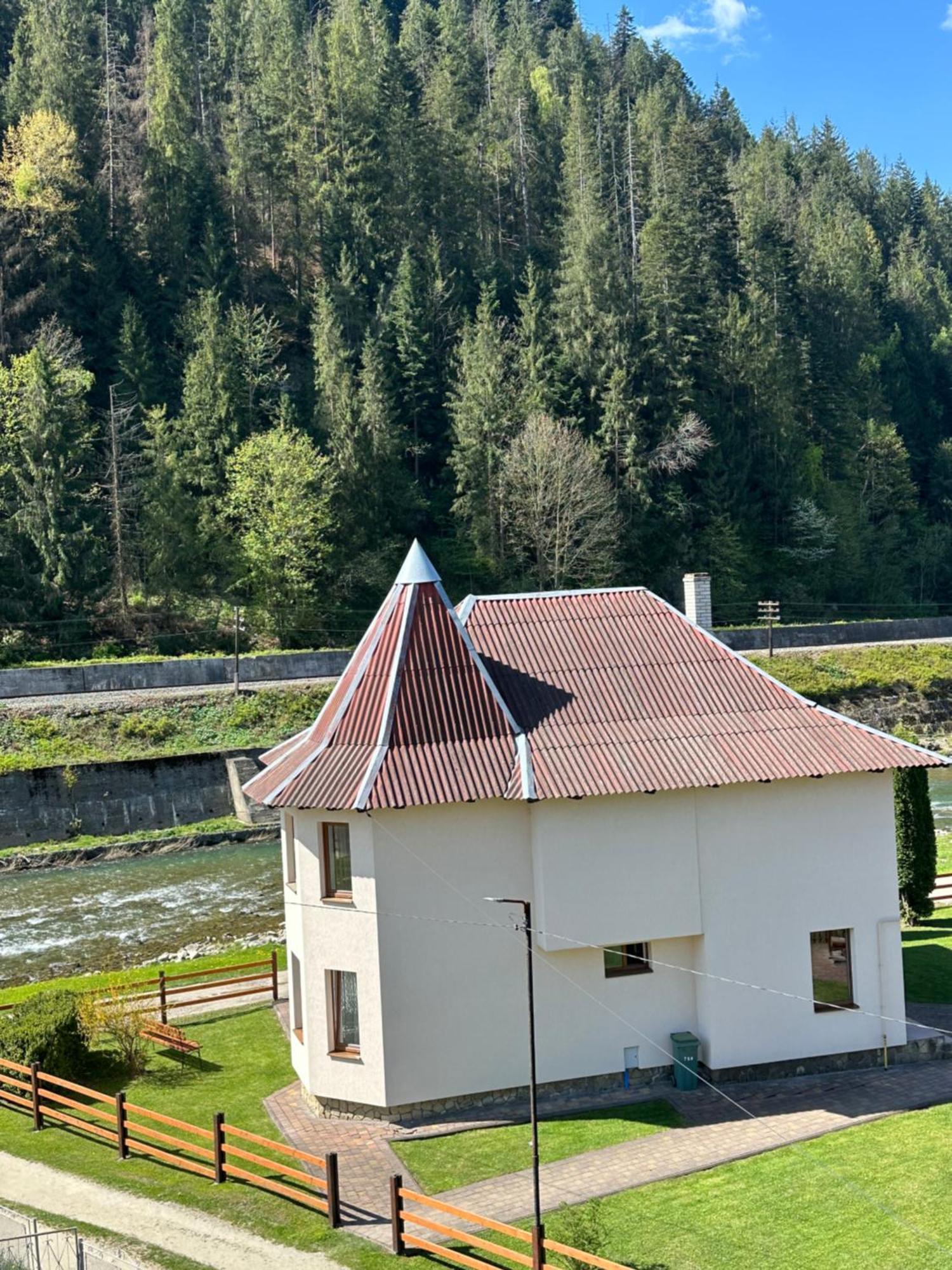 Садиба "Джерело" Yaremche Exterior photo